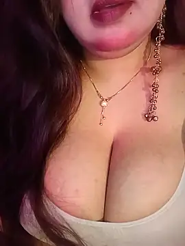 Suhanakhan00 online show from July 2026 09:05:01 AM