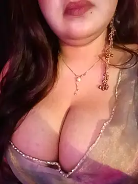 Suhanakhan00 online show from July 2026 10:39:01 AM