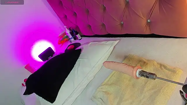 Snapshot of kyliestteel chatting on October 2025 12:34:02 PM kyliestteel online show from October 2025 12:34:02 PM