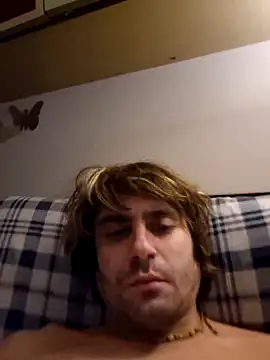 Makikoo online show from December 2025 06:04:01 PM