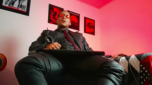 Leonnardo Jaramillo online show from November 2025 11:20:02 AM