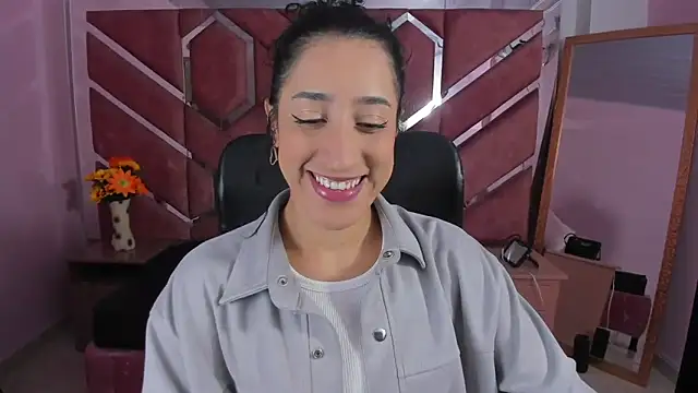 Snapshot of Eimy_Sexy_ chatting on May 2026 01:40:01 PM Eimy Sexy online show from May 2026 01:40:01 PM