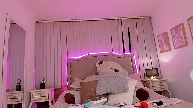 Valentina Se online show from March 2025 07:19:01 AM