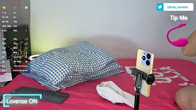 KALE 19 online show from January 2026 01:32:01 AM