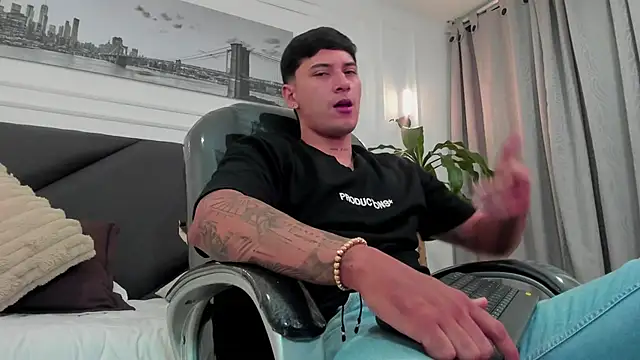 Damian23   online show from November 2025 10:17:02 AM