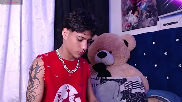 Snapshot of Sexys_Boys_Hot1 chatting on November 2025 03:39:01 AM Sexys Boys Hot1 online show from November 2025 03:39:01 AM