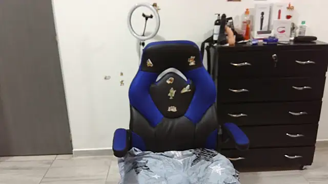 thomascooper7 online show from January 2025 06:41:02 AM