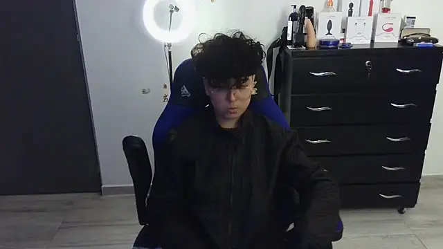 thomascooper7 online show from February 2025 03:07:01 AM