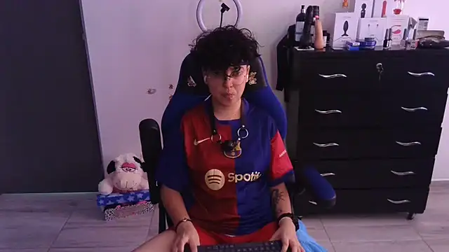 thomascooper7 online show from February 2025 07:14:01 PM