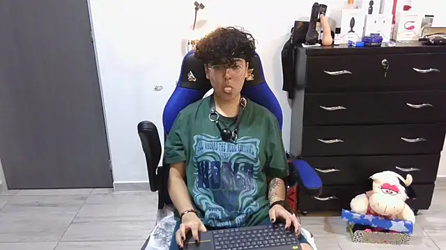 thomascooper7 online show from March 2025 05:33:02 AM