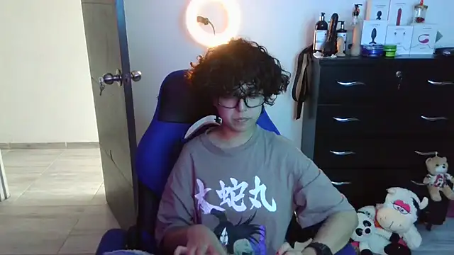 thomascooper7 online show from October 2025 07:12:02 PM