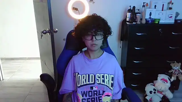 thomascooper7 online show from October 2025 07:12:02 PM