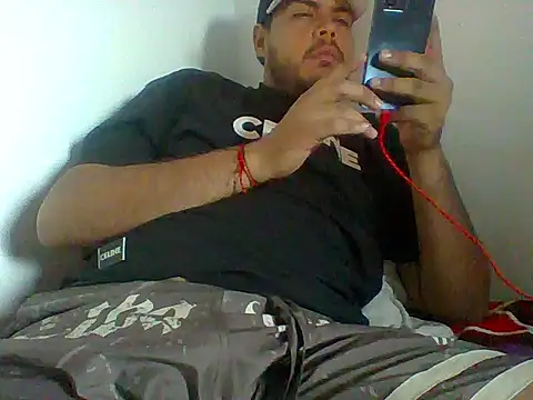 Snapshot of granslam_ chatting on November 2025 10:23:02 PM granslam online show from November 2025 10:23:02 PM