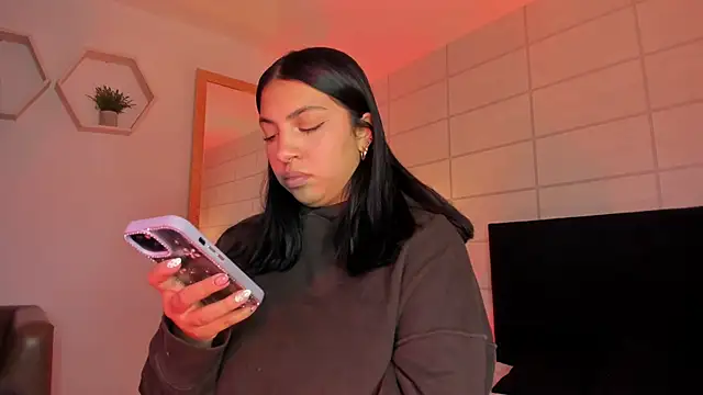 Christine Laam online show from November 2025 12:06:01 PM