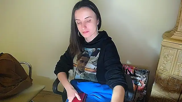 LaimaV  online show from December 2024 02:28:02 PM