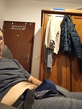 Snapshot of Brucekind chatting on February 2026 07:01:01 PM Brucekind online show from February 2026 07:01:01 PM