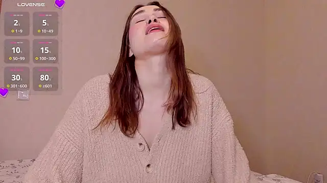 Snapshot of sleeeep_y chatting on December 2024 11:40:02 PM sleeeep y online show from December 2024 11:40:02 PM