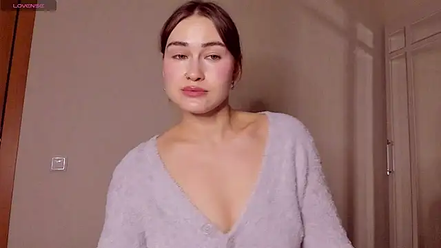 Snapshot of sleeeep_y chatting on February 2025 11:26:01 PM sleeeep y online show from February 2025 11:26:01 PM