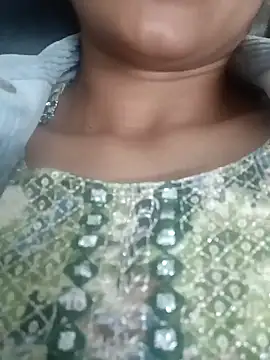 Snapshot of Rajni-Mehra chatting on February 2025 04:25:02 PM Rajni-Mehra online show from February 2025 04:25:02 PM