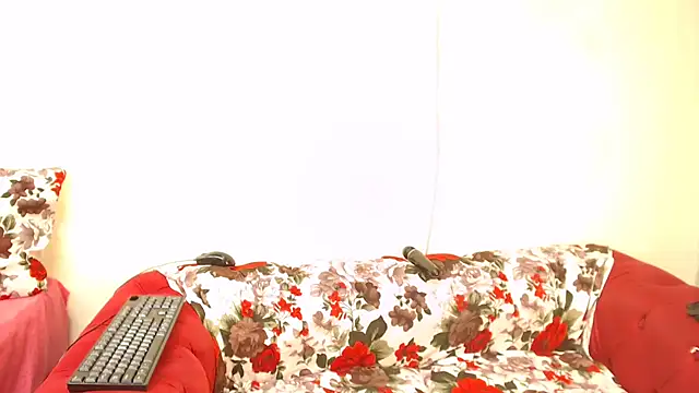 SweetHotLipsX39 online show from September 2025 01:34:01 PM