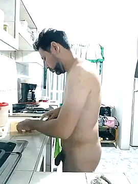 Snapshot of p_enrike chatting on November 2025 10:26:02 AM p enrike online show from November 2025 10:26:02 AM