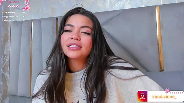 Snapshot of KimDevinne chatting on February 2025 08:54:01 AM KimDevinne online show from February 2025 08:54:01 AM