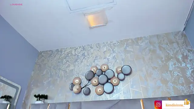 Snapshot of KimDevinne chatting on September 2025 03:10:02 AM KimDevinne online show from September 2025 03:10:02 AM