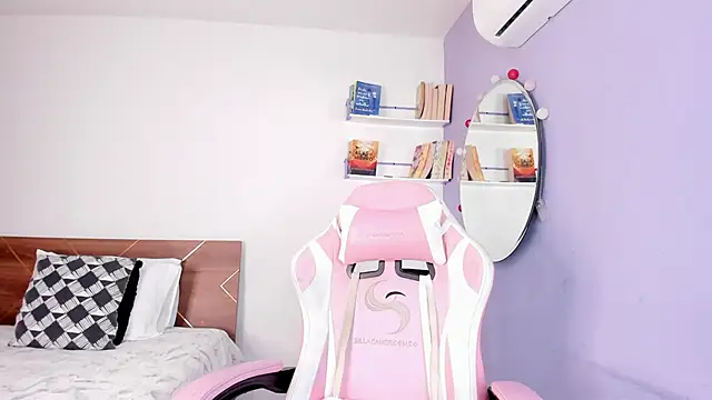 Snapshot of amber_maxwell chatting on January 2025 08:37:02 PM amber maxwell online show from January 2025 08:37:02 PM