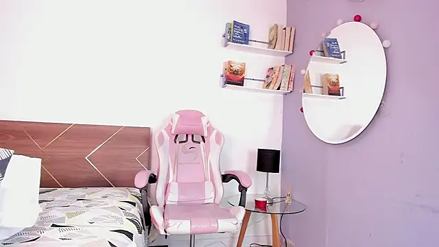 Snapshot of amber_maxwell chatting on January 2025 11:46:01 PM amber maxwell online show from January 2025 11:46:01 PM