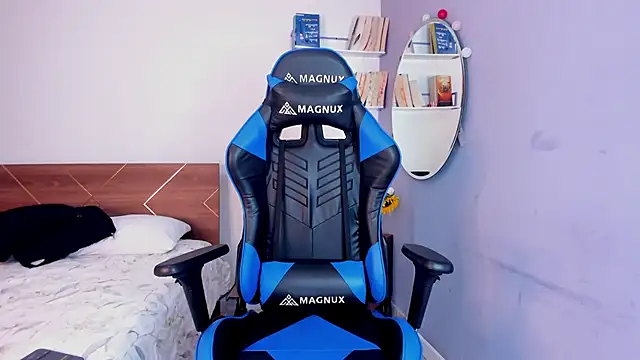 Snapshot of amber_maxwell chatting on February 2025 08:44:02 PM amber maxwell online show from February 2025 08:44:02 PM