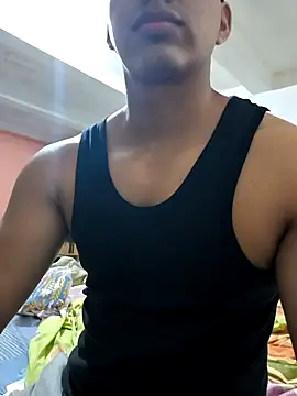 Rodrigocxzz21 online show from January 2026 05:49:02 PM