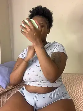 ThickPearlx23 online show from July 2026 06:21:02 PM