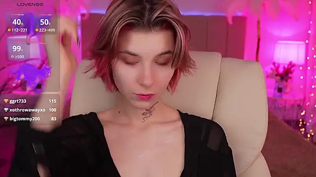 HaylaAmber online show from December 2024 05:40:01 AM