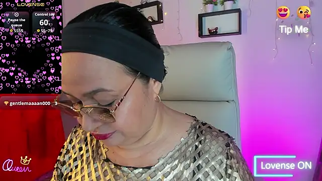 Gia Nahomi online show from February 2026 09:22:01 PM