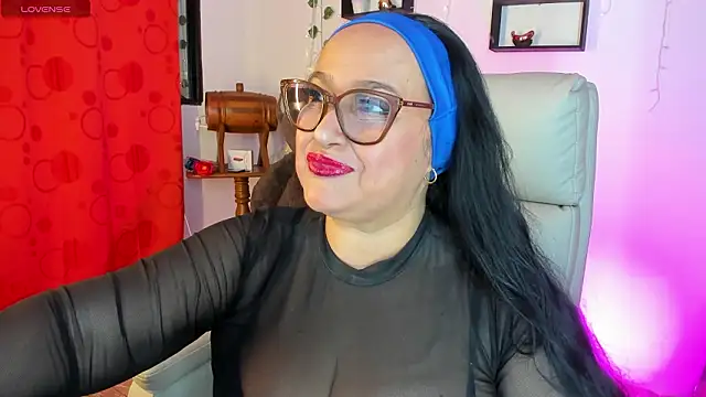 Gia Nahomi online show from March 2026 11:22:02 PM