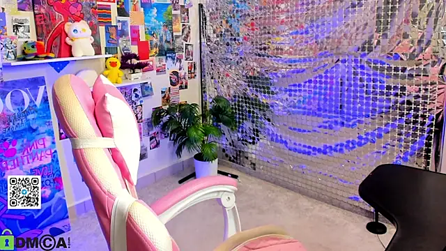 Sara Robinson online show from April 2026 03:26:01 AM