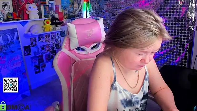 Sara Robinson online show from April 2026 04:46:01 AM