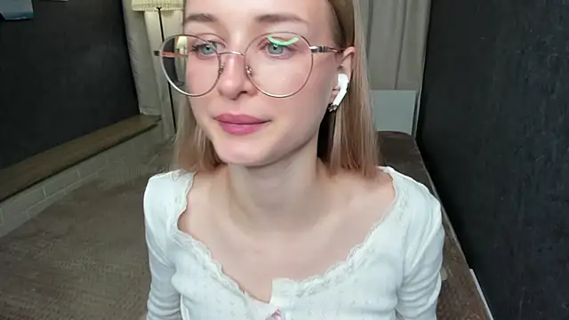 Tiffanyhunt online show from January 2025 06:09:02 PM