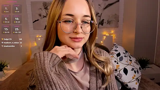 Tiffanyhunt online show from March 2025 05:23:02 PM