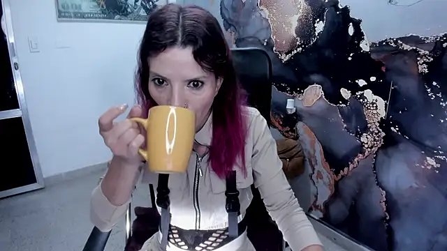 Snapshot of DanaaRey chatting on February 2025 11:23:01 AM DanaaRey online show from February 2025 11:23:01 AM