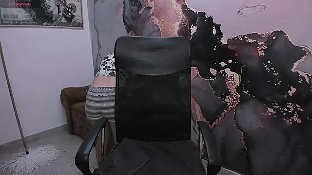 Snapshot of DanaaRey chatting on February 2025 11:41:02 AM DanaaRey online show from February 2025 11:41:02 AM