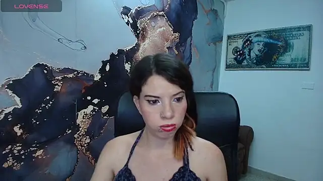 Snapshot of DanaaRey chatting on October 2025 03:09:01 PM DanaaRey online show from October 2025 03:09:01 PM