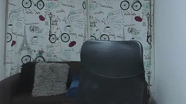 Snapshot of DanaaRey chatting on October 2025 04:40:01 PM DanaaRey online show from October 2025 04:40:01 PM