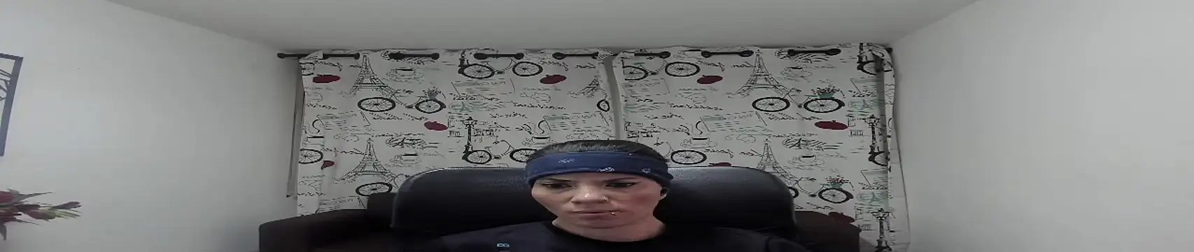 Snapshot of DanaaRey chatting on October 2025 05:25:02 PM DanaaRey online show from October 2025 05:25:02 PM