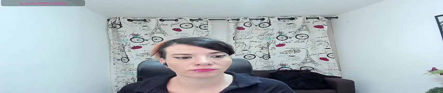 Snapshot of DanaaRey chatting on October 2025 04:07:02 PM DanaaRey online show from October 2025 04:07:02 PM