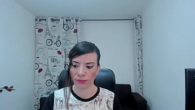 Snapshot of DanaaRey chatting on October 2025 03:27:01 PM DanaaRey online show from October 2025 03:27:01 PM