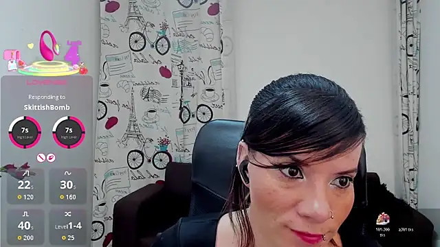 Snapshot of DanaaRey chatting on October 2025 02:19:01 PM DanaaRey online show from October 2025 02:19:01 PM