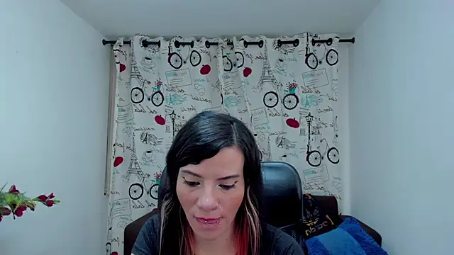 Snapshot of DanaaRey chatting on November 2025 04:07:02 PM DanaaRey online show from November 2025 04:07:02 PM