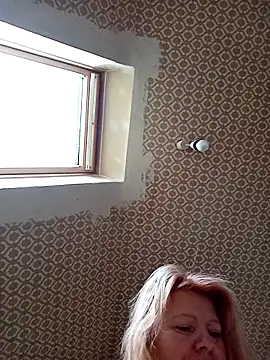 Lauri scherri online show from October 2025 02:16:01 PM