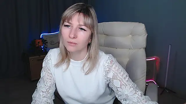 Snapshot of Incredible_Ariela chatting on December 2024 11:02:02 AM Incredible Ariela online show from December 2024 11:02:02 AM